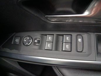 Peugeot 3008 1.2 HYBRID GT SUV 5dr Petrol Hybrid e-DSC6 Euro 6 (s/s) (136 ps)