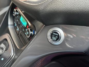 Ford Kuga 2.0 TDCi Titanium Powershift AWD Euro 5 5dr