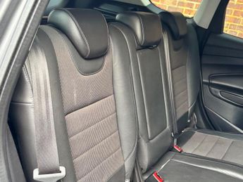 Ford Kuga 2.0 TDCi Titanium Powershift AWD Euro 5 5dr