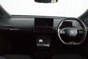 MG MG4 64kWh SE Long Range Auto 5dr
