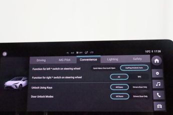 MG MG4 64kWh SE Long Range Auto 5dr