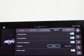 MG MG4 64kWh SE Long Range Auto 5dr