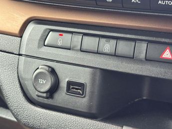 Toyota PROACE Verso 2.0D Family Medium MPV MWB Euro 6 (s/s) 5dr (8 Seat)