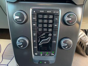 Volvo V40 1.6 T4 SE Lux Nav Hatchback 5dr Petrol Powershift Euro 5 (s/s) (