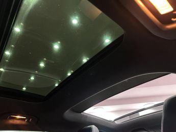 Mercedes-Benz GLA 2.1 GLA220d AMG Line (Premium Plus) 7G-DCT 4MATIC Euro 6 (s/s) 5