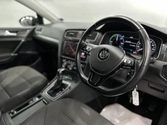 Volkswagen e-Golf 35.8kWh e-Golf Auto 5dr
