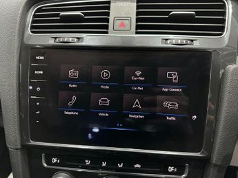 Volkswagen e-Golf 35.8kWh e-Golf Auto 5dr