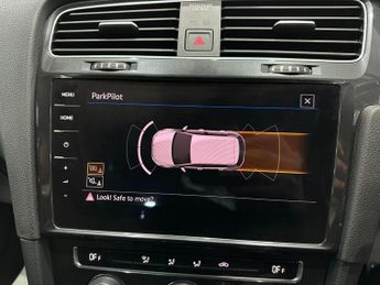 Volkswagen e-Golf 35.8kWh e-Golf Auto 5dr