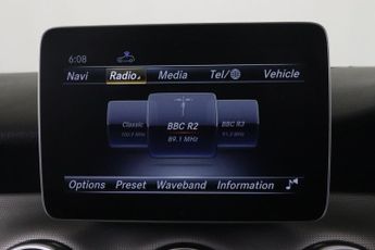 Mercedes-Benz GLA 1.6 GLA180 Urban Edition 7G-DCT Euro 6 (s/s) 5dr