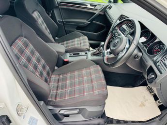 Volkswagen Golf 2.0 TSI BlueMotion Tech GTI DSG (s/s)5dr