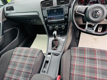 Volkswagen Golf 2.0 TSI BlueMotion Tech GTI DSG (s/s)5dr