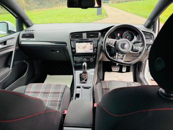 Volkswagen Golf 2.0 TSI BlueMotion Tech GTI DSG (s/s)5dr