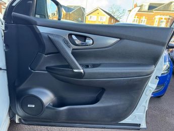 Nissan Qashqai 1.2 DIG-T Tekna XTRON Euro 6 (s/s) 5dr