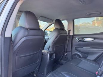 Nissan Qashqai 1.2 DIG-T Tekna XTRON Euro 6 (s/s) 5dr