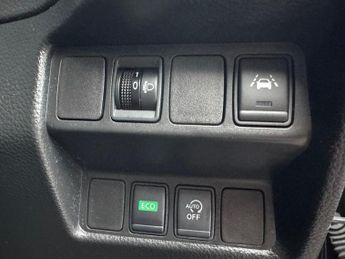 Nissan Qashqai 1.2 DIG-T N-Connecta XTRON Euro 6 (s/s) 5dr