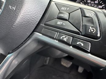 Nissan Qashqai 1.2 DIG-T N-Connecta XTRON Euro 6 (s/s) 5dr