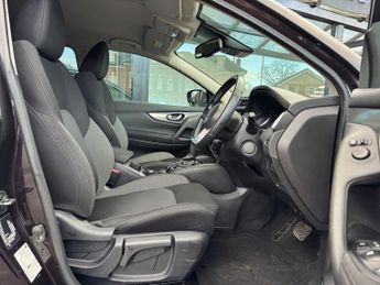 Nissan Qashqai 1.2 DIG-T N-Connecta XTRON Euro 6 (s/s) 5dr