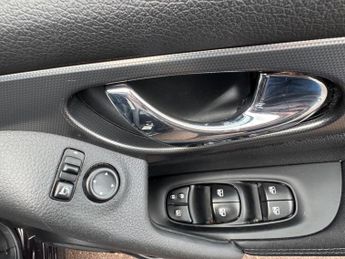 Nissan Qashqai 1.2 DIG-T N-Connecta XTRON Euro 6 (s/s) 5dr