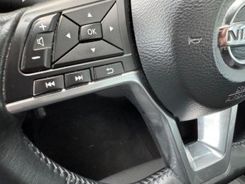 Nissan Qashqai 1.2 DIG-T N-Connecta XTRON Euro 6 (s/s) 5dr
