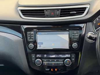 Nissan Qashqai 1.2 DIG-T Tekna XTRON 2WD Euro 6 (s/s) 5dr