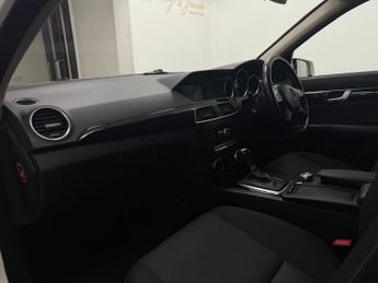 Mercedes-Benz C Class 1.8 C180 BlueEfficiency SE G-Tronic+ Euro 5 (s/s) 4dr