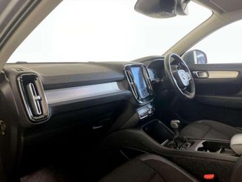 Volvo XC40 1.5 T3 Momentum Euro 6 (s/s) 5dr