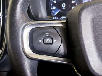 Volvo XC40 1.5 T3 Momentum Euro 6 (s/s) 5dr