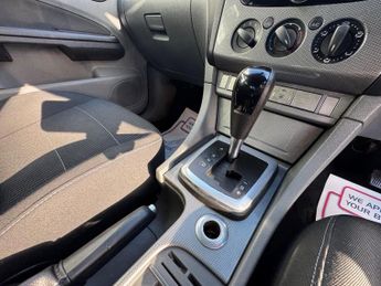 Ford Focus 1.6 Titanium 5dr