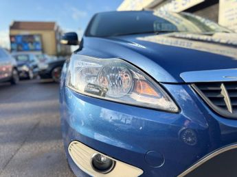 Ford Focus 1.6 Titanium 5dr