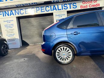 Ford Focus 1.6 Titanium 5dr