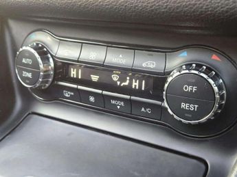 Mercedes-Benz GLA 2.1 GLA220d AMG Line (Premium Plus) 7G-DCT 4MATIC Euro 6 (s/s) 5