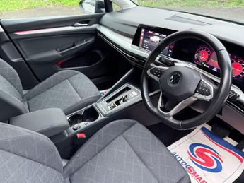 Volkswagen Golf 1.5 eTSI MHEV Life DSG Euro 6 (s/s) 5dr