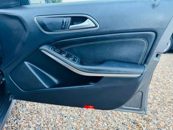 Mercedes-Benz A Class 1.5 A180d Sport (Executive) 7G-DCT Euro 6 (s/s) 5dr