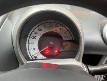 Peugeot 107 1.0 12V Urban Euro 5 3dr