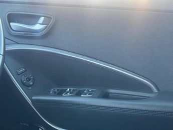 Hyundai Santa Fe 2.2 CRDi Blue Drive Premium Auto 4WD Euro 6 (s/s) 5dr (7 Seat)