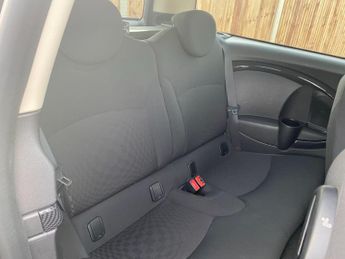 MINI Clubman 1.6 Cooper S Auto Euro 5 5dr