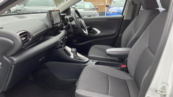 Toyota Yaris 1.5 VVT-h Design E-CVT Euro 6 (s/s) 5dr