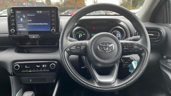 Toyota Yaris 1.5 VVT-h Design E-CVT Euro 6 (s/s) 5dr