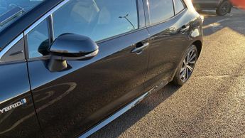 Toyota Corolla 1.8 VVT-h Design CVT Euro 6 (s/s) 5dr