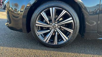 Toyota Corolla 1.8 VVT-h Design CVT Euro 6 (s/s) 5dr