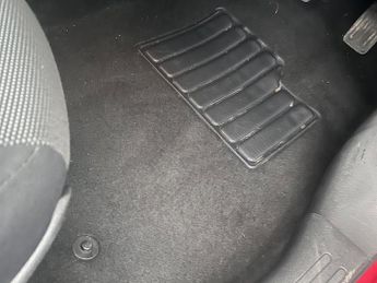 Nissan Juke 1.6 Acenta CVT Euro 5 5dr