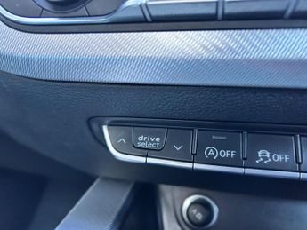 Audi A4 2.0 TDI 35 Technik S Tronic Euro 6 (s/s) 4dr