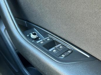 Audi A4 2.0 TDI 35 Technik S Tronic Euro 6 (s/s) 4dr