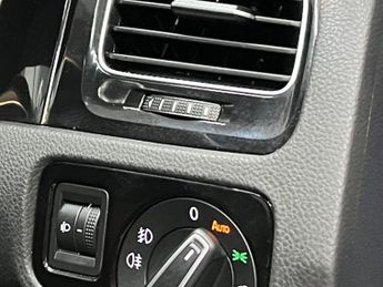 Volkswagen Golf 2.0 TDI BlueMotion Tech GT DSG Euro 5 (s/s) 5dr