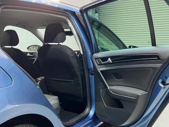 Volkswagen Golf 2.0 TDI BlueMotion Tech GT DSG Euro 5 (s/s) 5dr