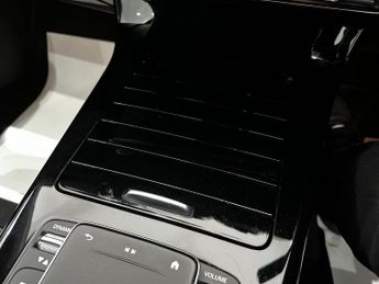 Mercedes-Benz CLA 1.3 CLA180 AMG Line Coupe 7G-DCT Euro 6 (s/s) 4dr