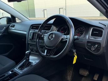 Volkswagen Golf 1.6 TDI BlueMotion Tech SE DSG Euro 5 (s/s) 5dr