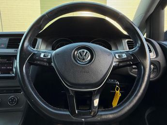 Volkswagen Golf 1.6 TDI BlueMotion Tech SE DSG Euro 5 (s/s) 5dr