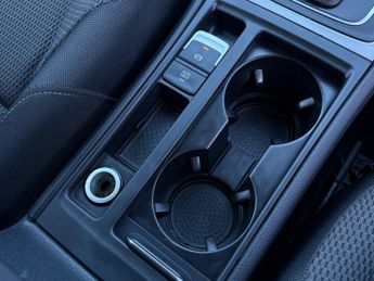 Volkswagen Golf 1.6 TDI BlueMotion Tech SE DSG Euro 5 (s/s) 5dr