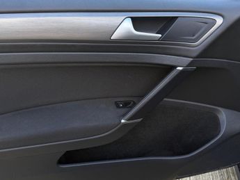 Volkswagen Golf 1.6 TDI BlueMotion Tech SE DSG Euro 5 (s/s) 5dr